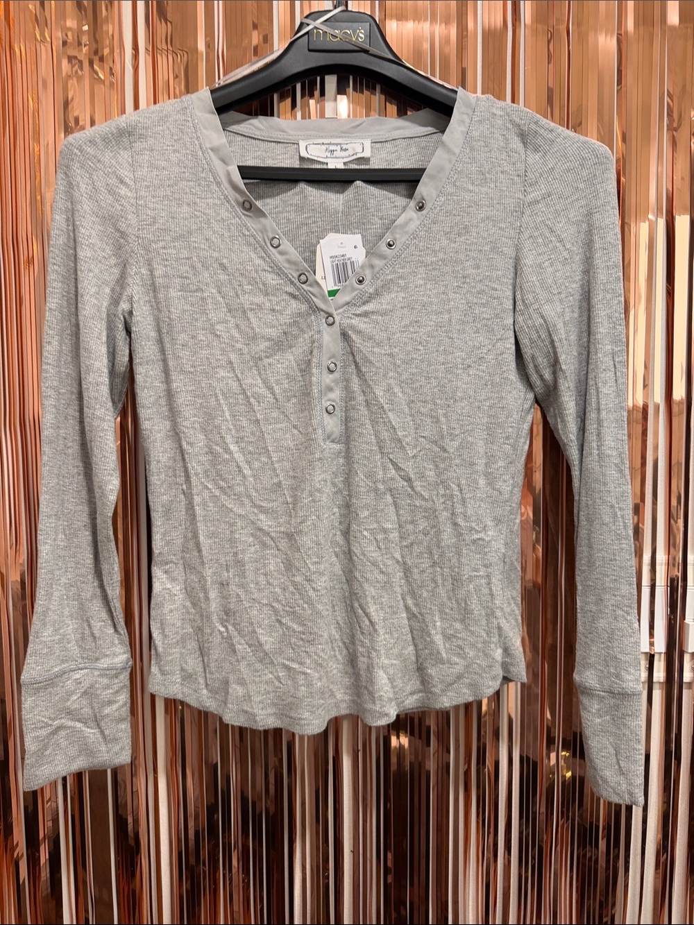 Hippie Rose Light Heather Gray Long Sleeve Snap V-Neck Top NEW L